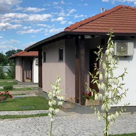 Konak Nestor Bungalows Skopje Exterior photo